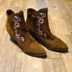 CARLOS Vivian Embroidered Suede Ankle Boots Womens Sz 7.5 Brown Carlos Santana